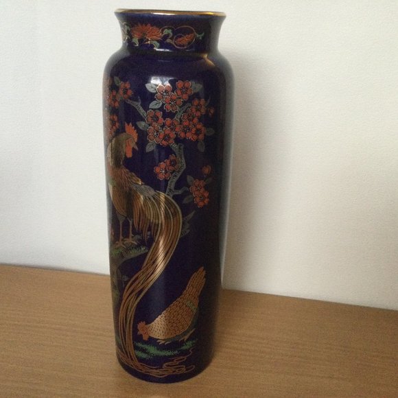 Japanese cobalt blue hand decorated with chickens red flowers 9 3/4" h - Picture 1 of 8